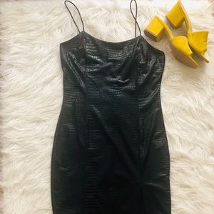 Mid-Long Snakeskin Dress w/ a Deep Slit